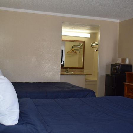 Knights Inn Farmington Hills Kültér fotó