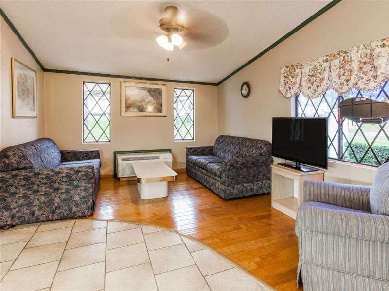 Knights Inn Farmington Hills Kültér fotó