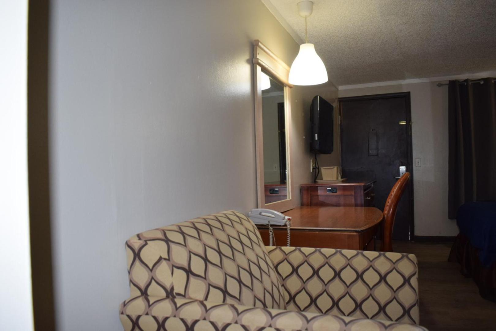 Knights Inn Farmington Hills Kültér fotó