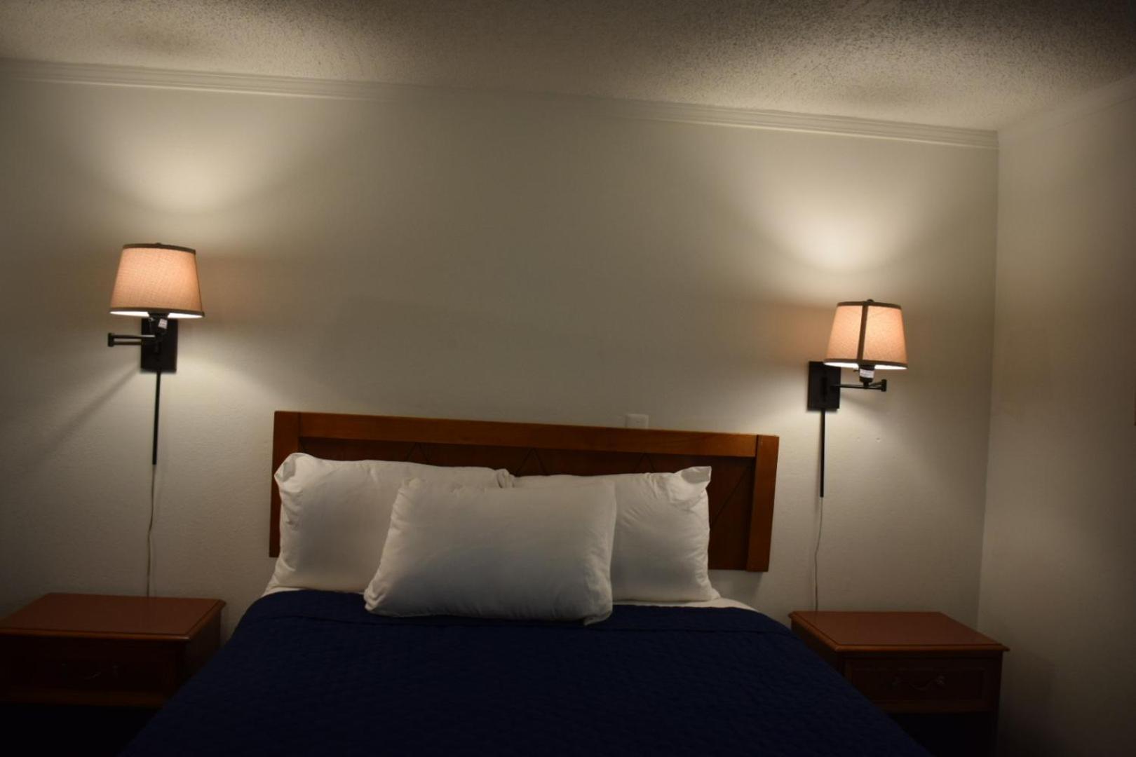 Knights Inn Farmington Hills Kültér fotó
