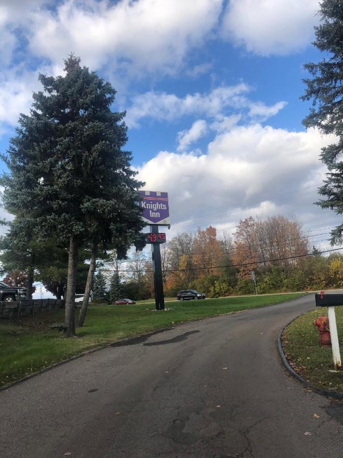 Knights Inn Farmington Hills Kültér fotó